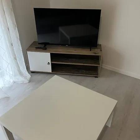 شقة Homeday Ferme Klein Type F3 *